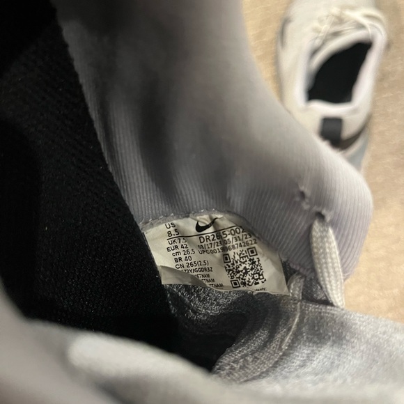 Men’s 8.5 Nike Men’s Infinity RN 4 running shoes - Picture 5 of 5